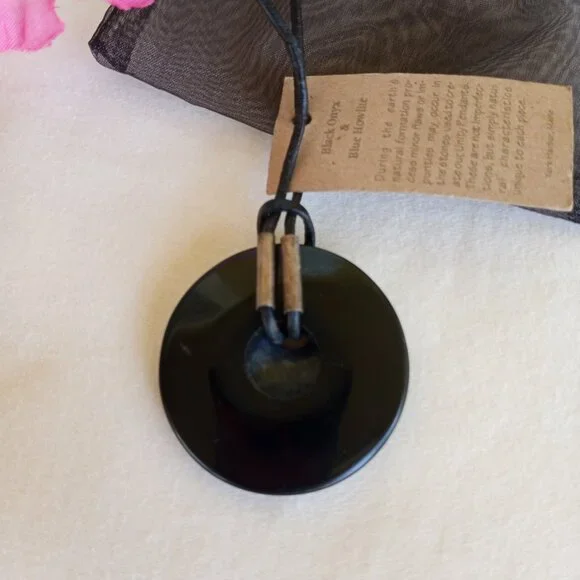 onyx and howlite necklace - Picture 3 of 13